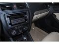 Black Uni - Jetta SE Sedan Photo No. 19