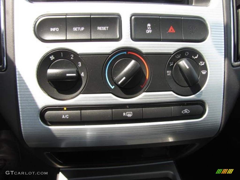 2010 Ford Edge SEL AWD Controls Photo #82559653