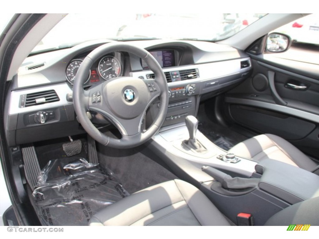 Black Interior 2013 BMW 3 Series 328i xDrive Coupe Photo #82560061