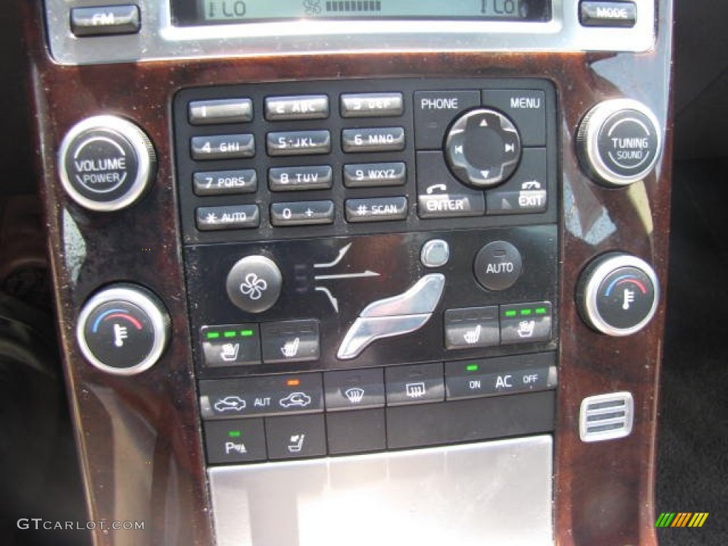 2010 Volvo S80 V8 AWD Controls Photo #82562108