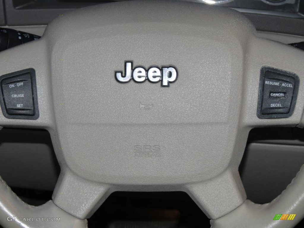 2007 Jeep Grand Cherokee Overland Controls Photos