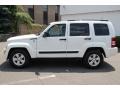 Stone White - Liberty Sport 4x4 Photo No. 8