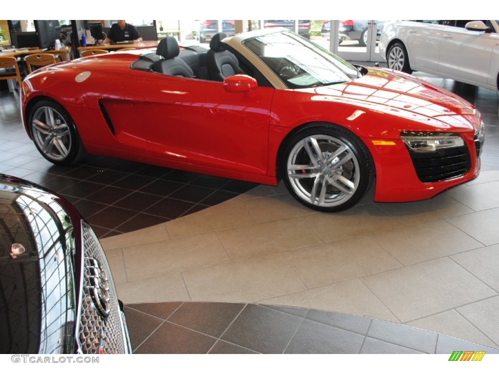 2014 R8 Spyder V8 - Brilliant Red / Black photo #10