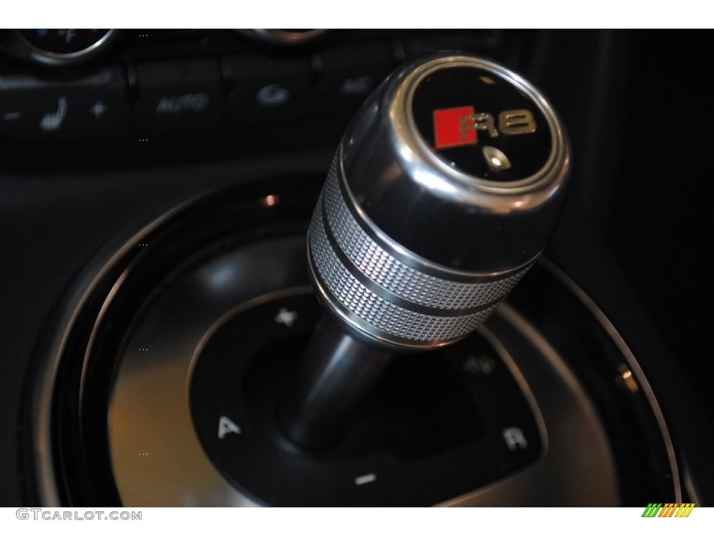 2014 R8 Spyder V8 - Brilliant Red / Black photo #23