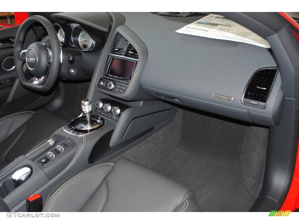2014 Audi R8 Spyder V8 Black Dashboard Photo #82568948