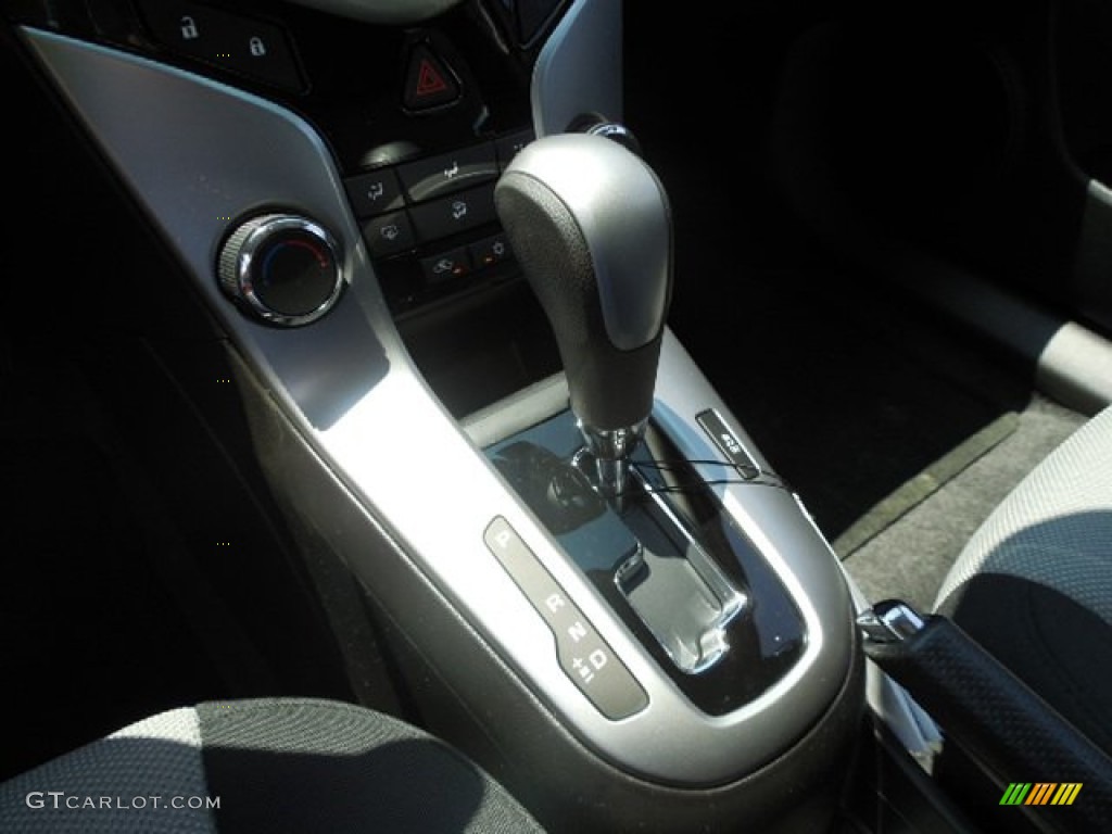 2014 Chevrolet Cruze LS 6 Speed Automatic Transmission Photo #82572076