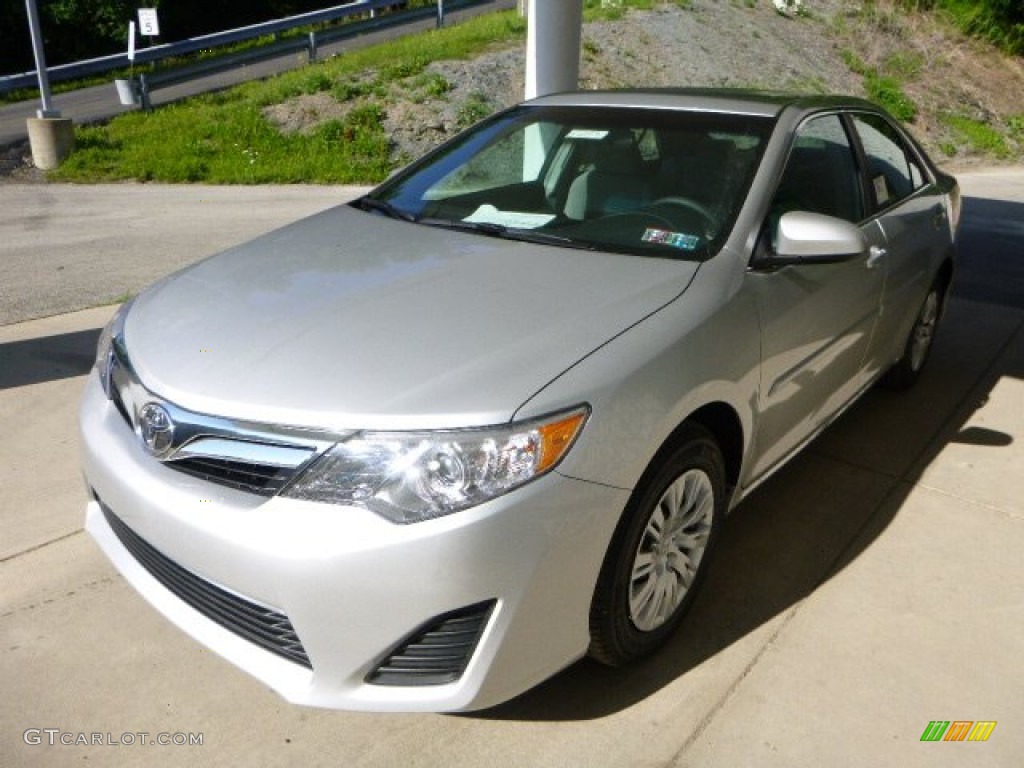 2013 Camry LE - Classic Silver Metallic / Ash photo #5