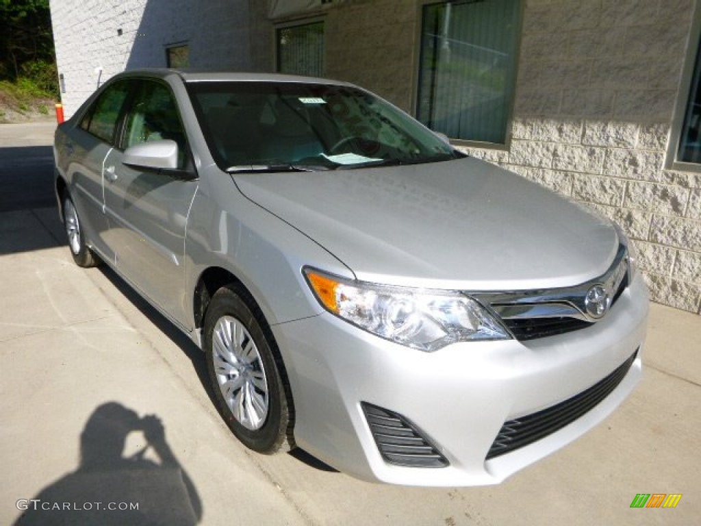2013 Camry LE - Classic Silver Metallic / Ash photo #7