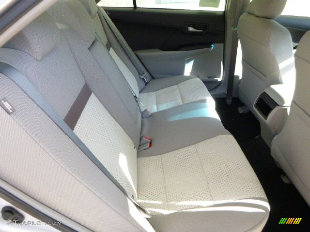 2013 Camry LE - Classic Silver Metallic / Ash photo #11