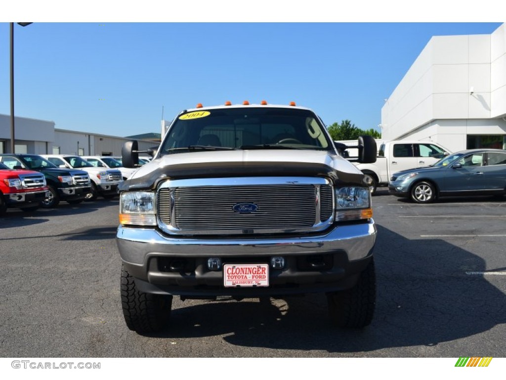 2004 F250 Super Duty Lariat Crew Cab 4x4 - Oxford White / Medium Parchment photo #7