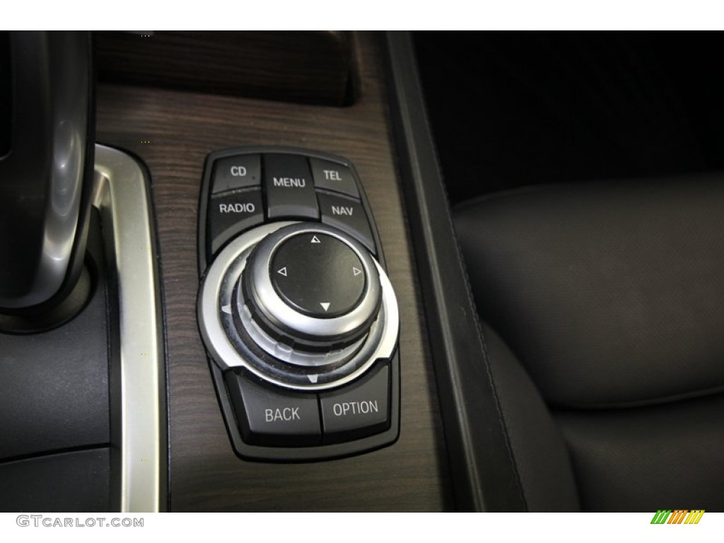 2009 BMW 7 Series 750Li Sedan Controls Photo #82578673