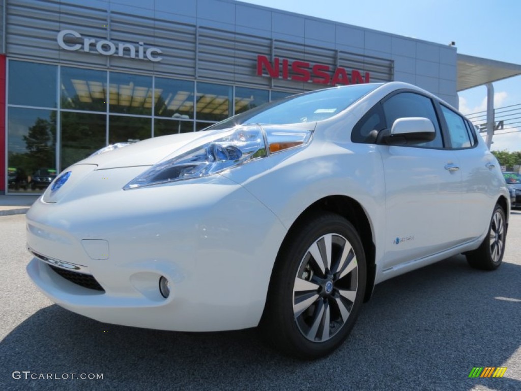 2013 LEAF SL - Glacier White / Black photo #1