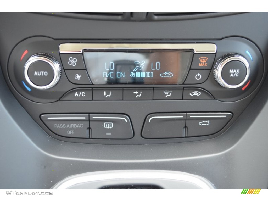 2014 Ford Escape SE 1.6L EcoBoost Controls Photo #82582003