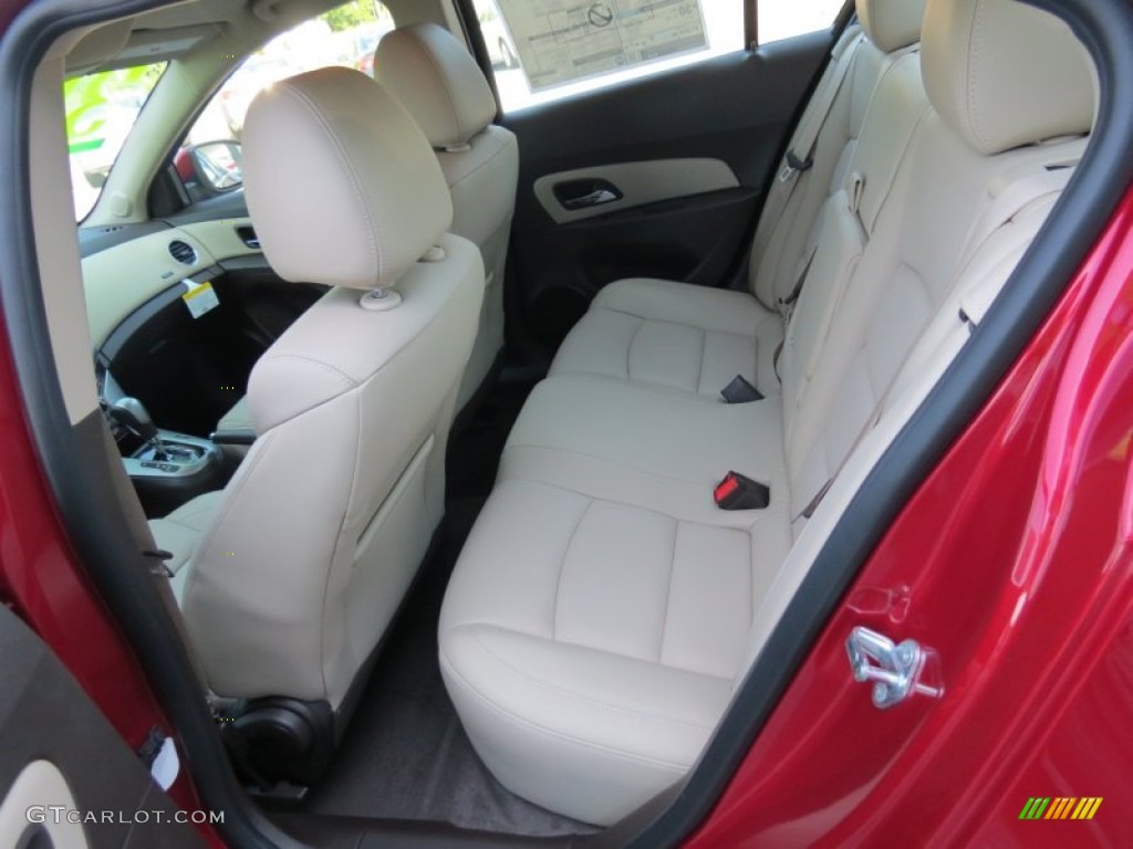 2013 Chevrolet Cruze LT/RS Rear Seat Photo #82585615
