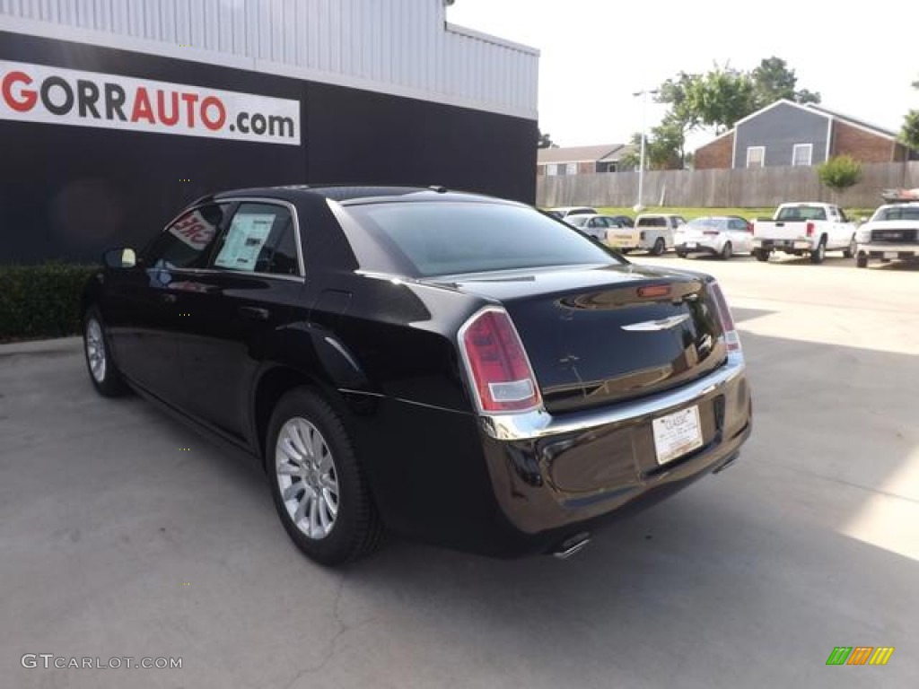 2013 300  - Gloss Black / Black photo #4