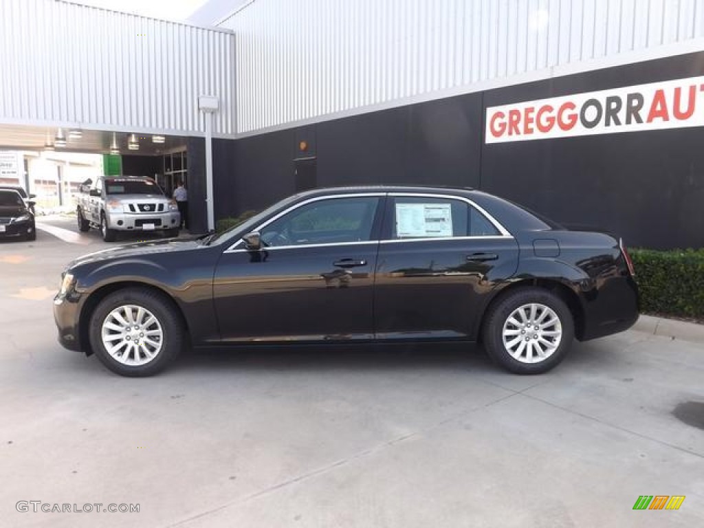 2013 300  - Gloss Black / Black photo #6