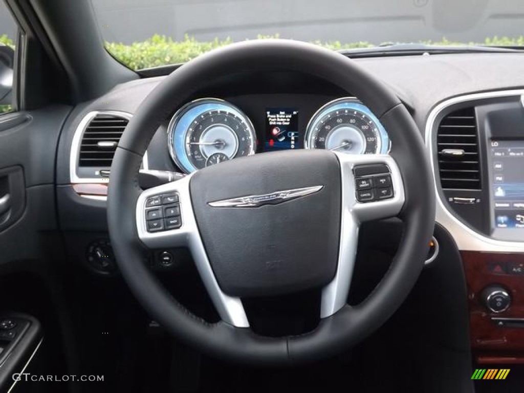 2013 300  - Gloss Black / Black photo #17