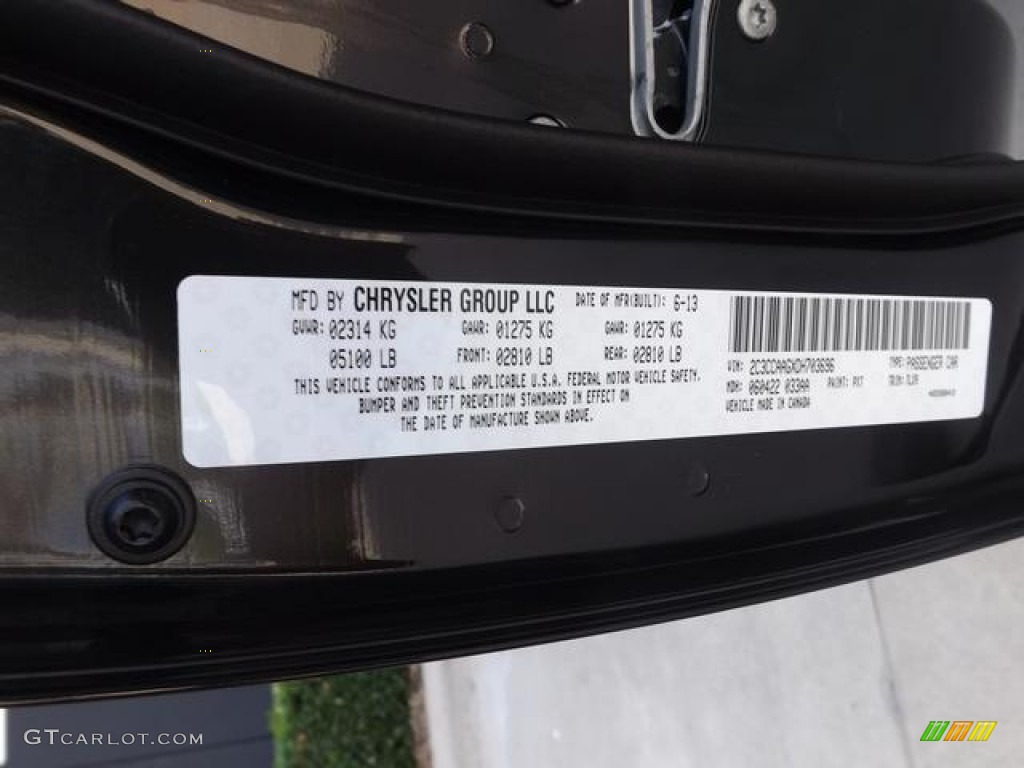 2013 300  - Gloss Black / Black photo #30