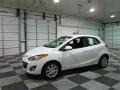 Crystal White Pearl Mica - MAZDA2 Touring Photo No. 4