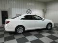 Super White - Camry LE Photo No. 7