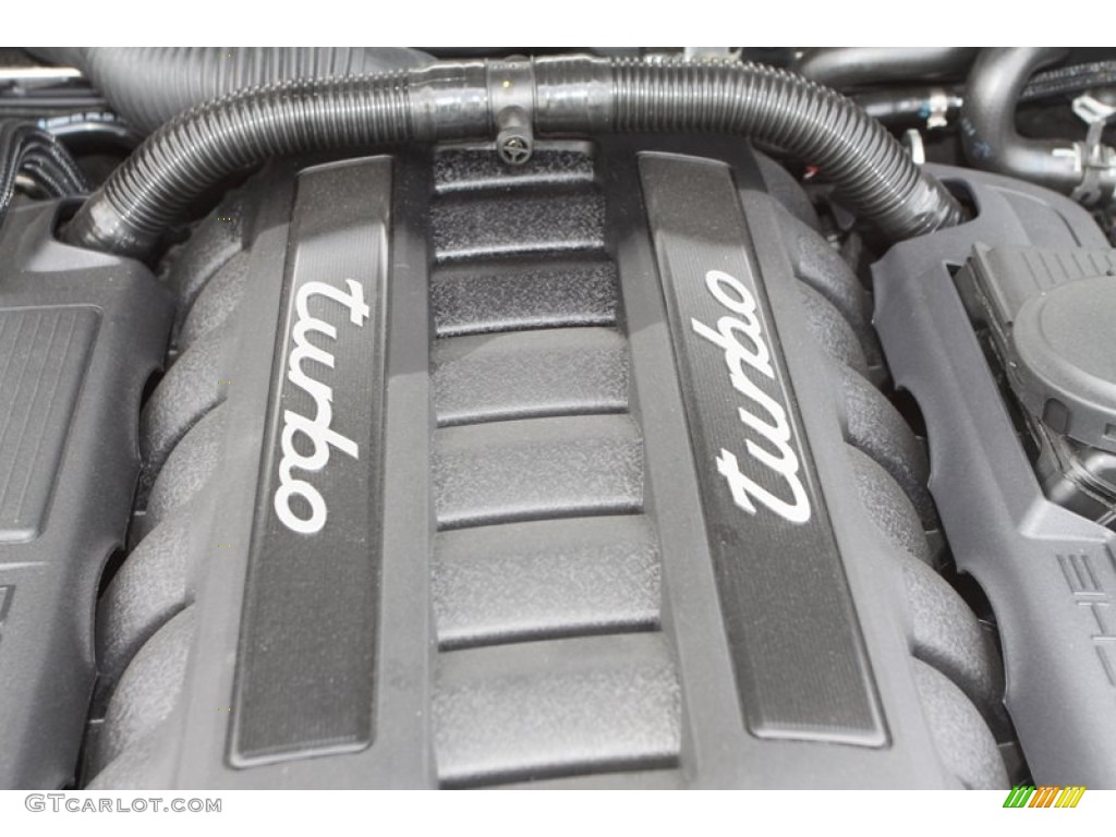 2013 Porsche Panamera Turbo Marks and Logos Photos