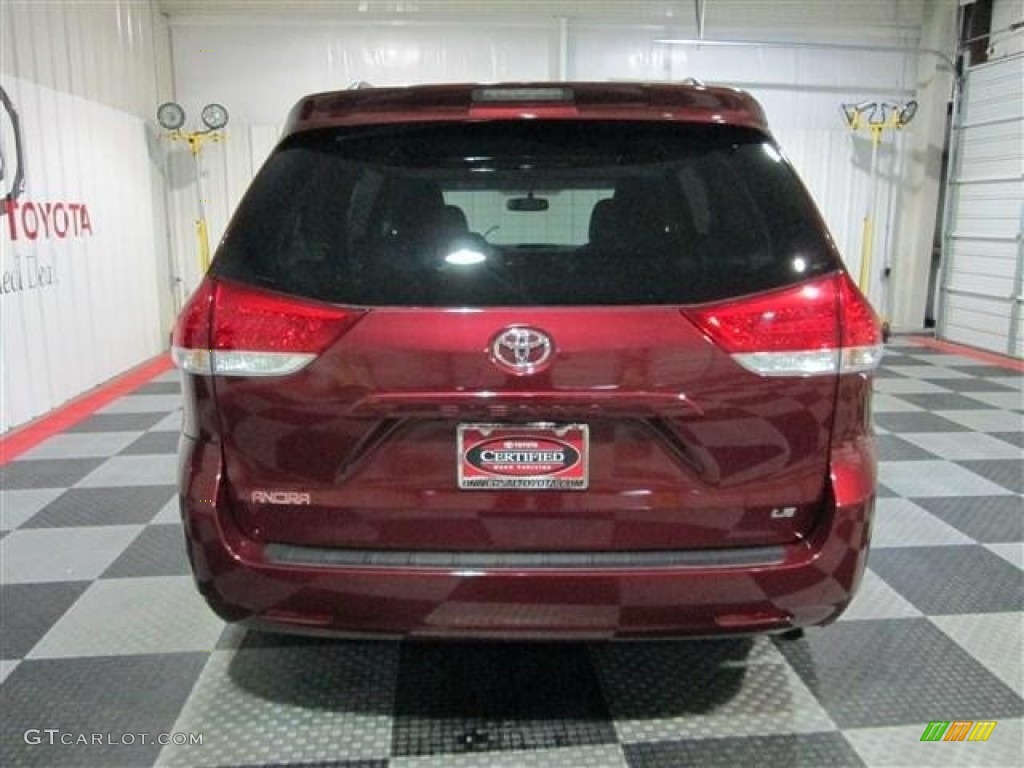 2012 Sienna LE - Salsa Red Pearl / Light Gray photo #6