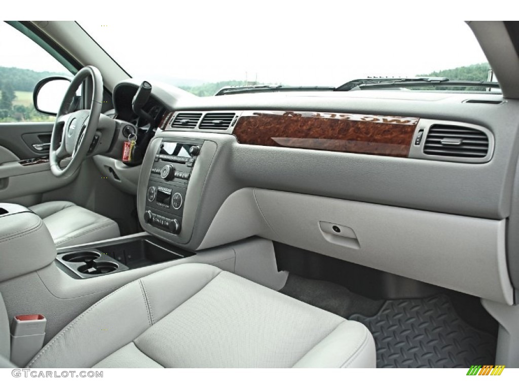 2013 GMC Sierra 2500HD SLT Crew Cab 4x4 Dashboard Photos