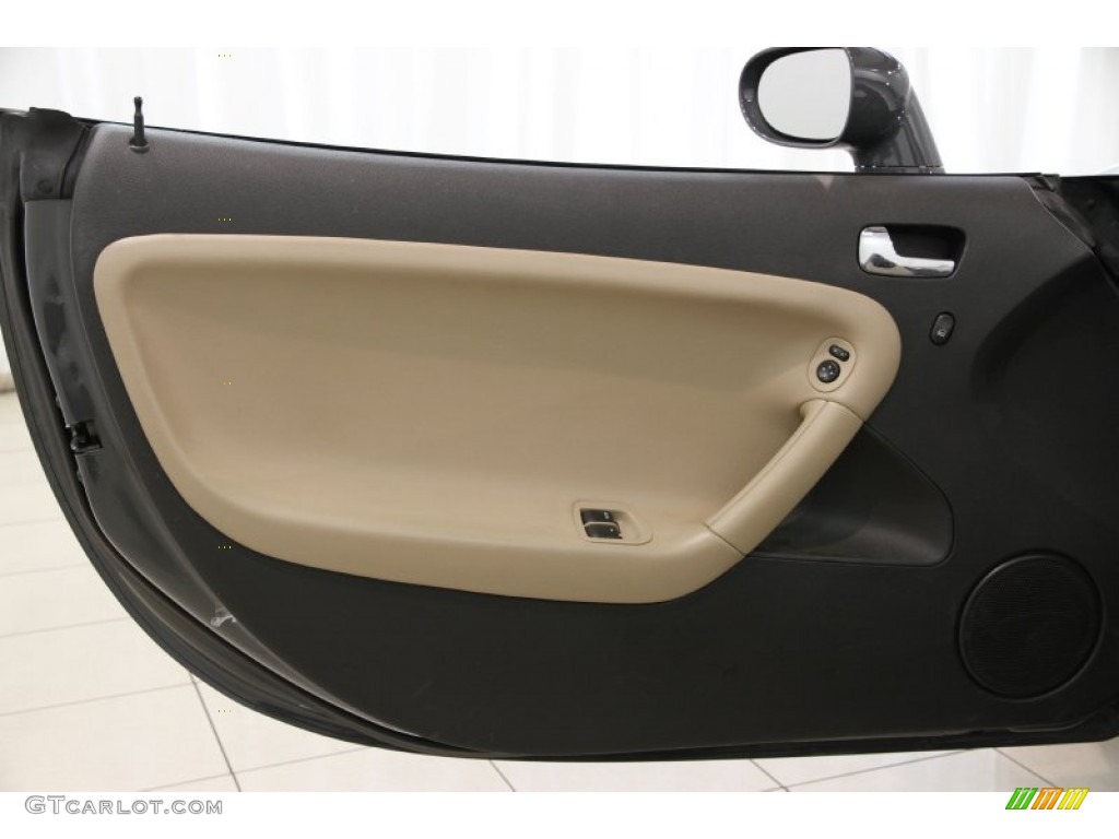 2008 Pontiac Solstice Roadster Ebony/Sand Door Panel Photo #82595125
