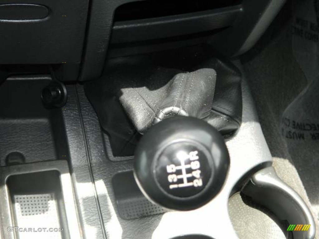 2005 Dodge Ram 1500 ST Quad Cab Transmission Photos