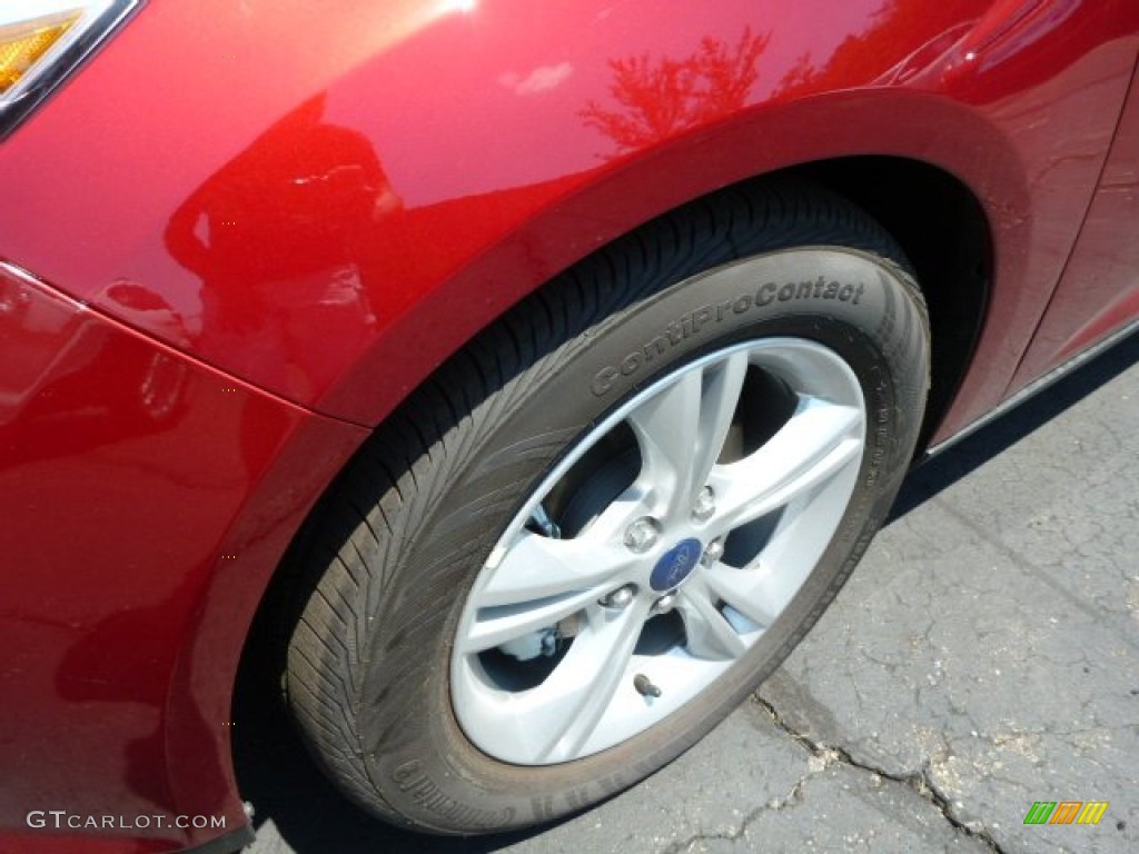 2013 Focus SE Sedan - Ruby Red / Medium Light Stone photo #7