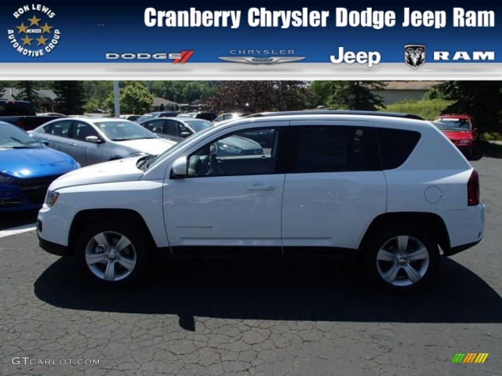 2014 Compass Latitude 4x4 - Bright White / Dark Slate Gray/Light Pebble photo #1