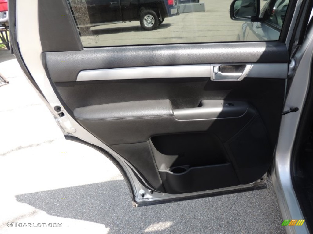 2009 Borrego LX V6 - Bright Silver / Black photo #12
