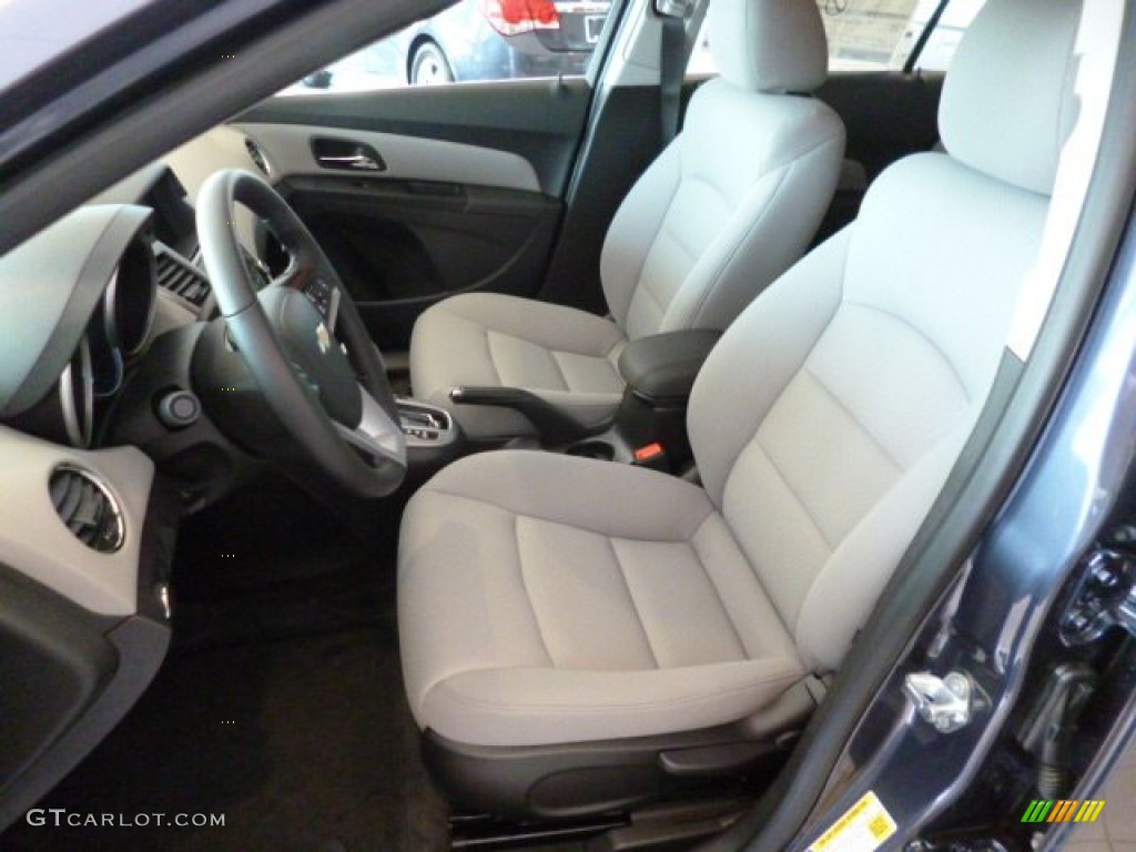 2014 Chevrolet Cruze LT Front Seat Photo #82600669