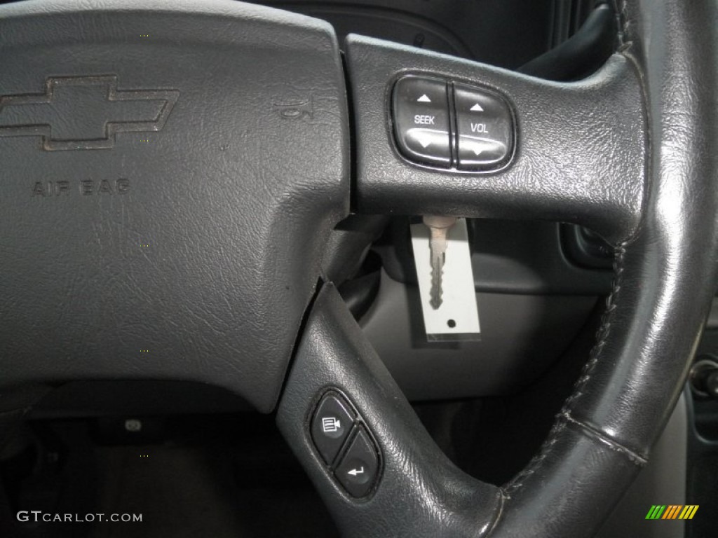 2003 Suburban 1500 LT 4x4 - Indigo Blue Metallic / Gray/Dark Charcoal photo #9