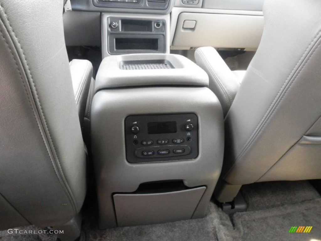 2003 Suburban 1500 LT 4x4 - Indigo Blue Metallic / Gray/Dark Charcoal photo #19