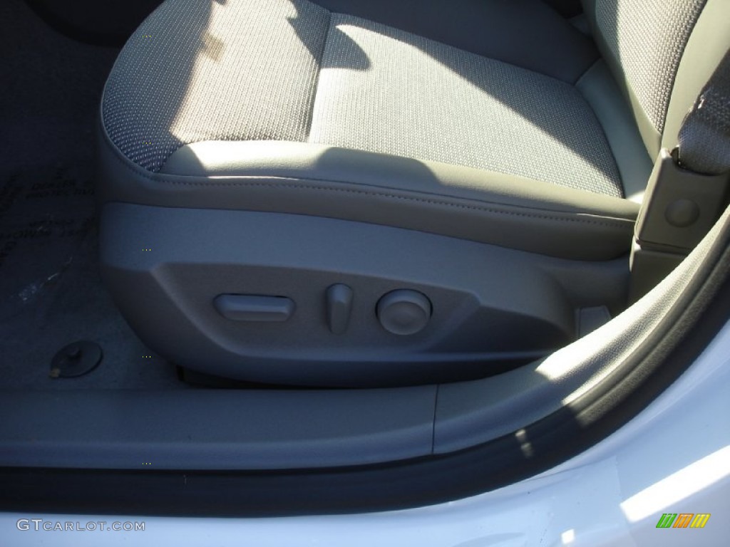 2013 Malibu LT - Summit White / Jet Black photo #2