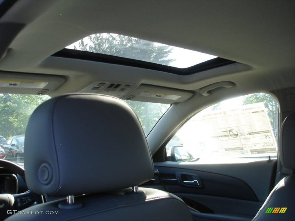 2013 Malibu LT - Summit White / Jet Black photo #3