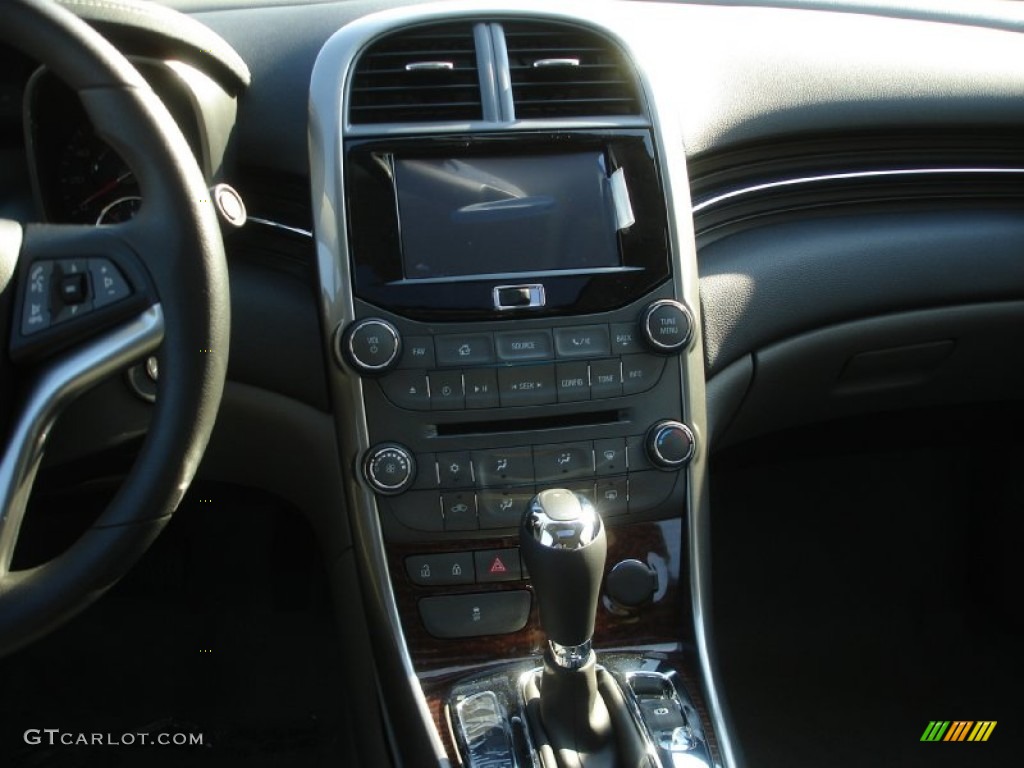 2013 Malibu LT - Summit White / Jet Black photo #4