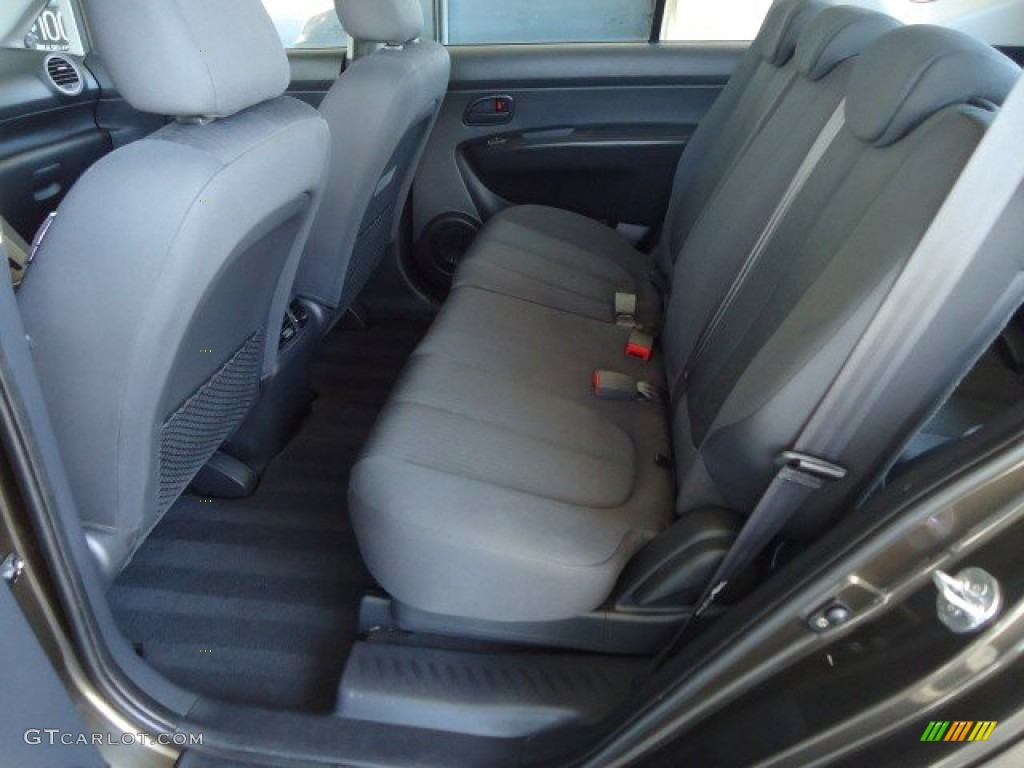 2010 Kia Rondo LX Rear Seat Photos
