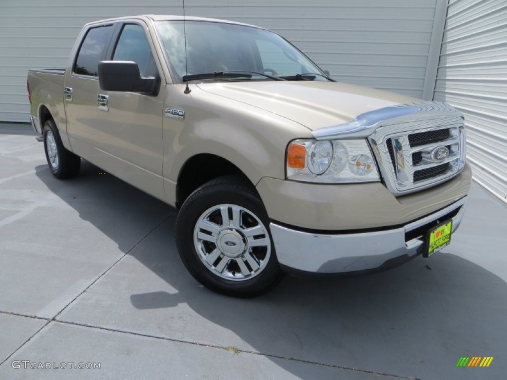 2007 F150 XLT SuperCrew - Pueblo Gold Metallic / Tan photo #2