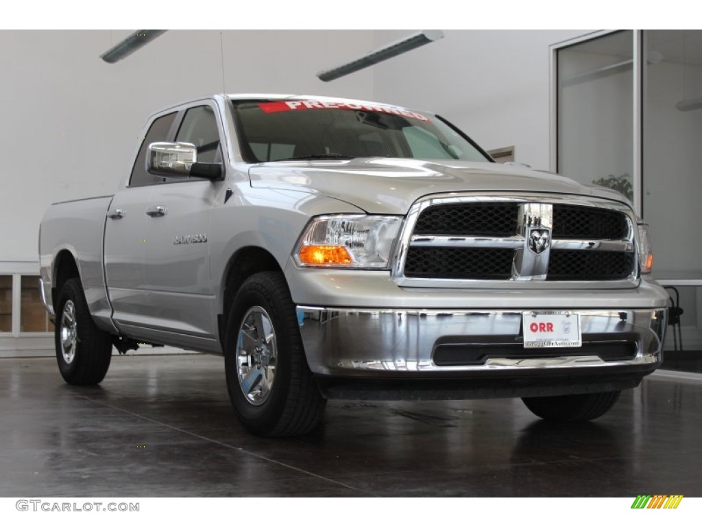 2012 Ram 1500 SLT Quad Cab 4x4 - Bright Silver Metallic / Dark Slate Gray/Medium Graystone photo #2