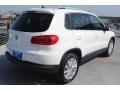 Candy White - Tiguan SE Photo No. 7
