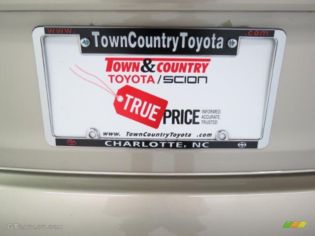 2013 Camry L - Champagne Mica / Ivory photo #21