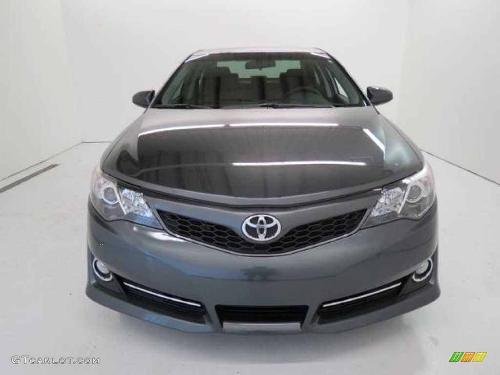 2013 Camry SE - Magnetic Gray Metallic / Black photo #2