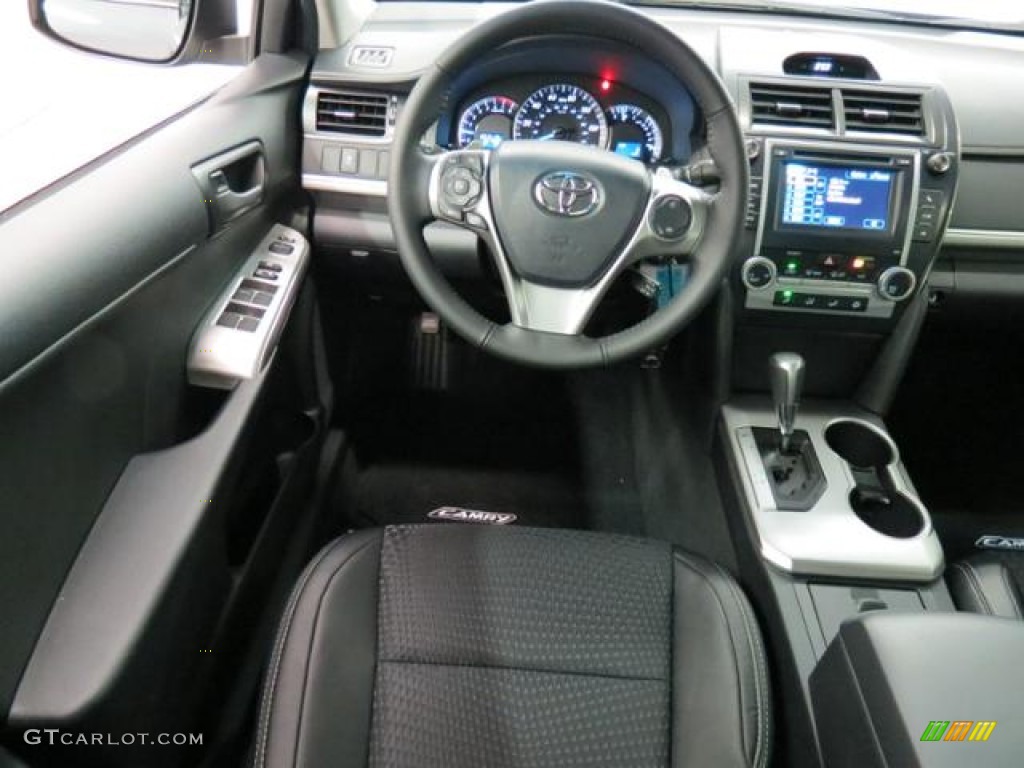 2013 Camry SE - Magnetic Gray Metallic / Black photo #5