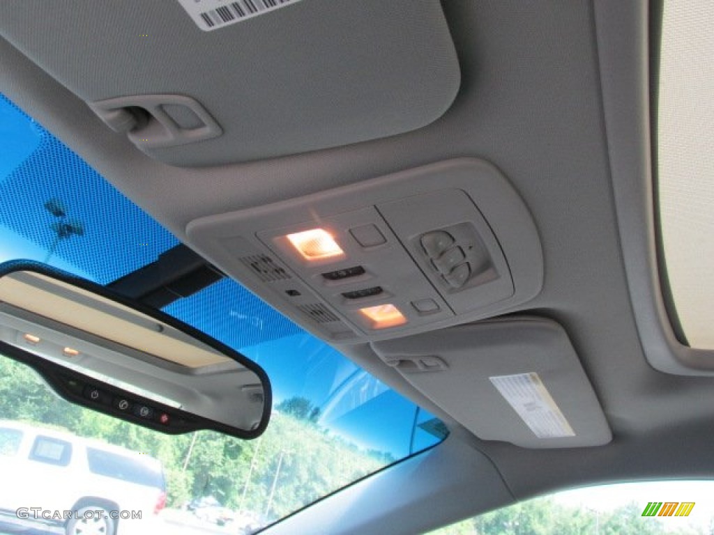 2010 CTS 4 3.0 AWD Sedan - Radiant Silver Metallic / Ebony photo #19