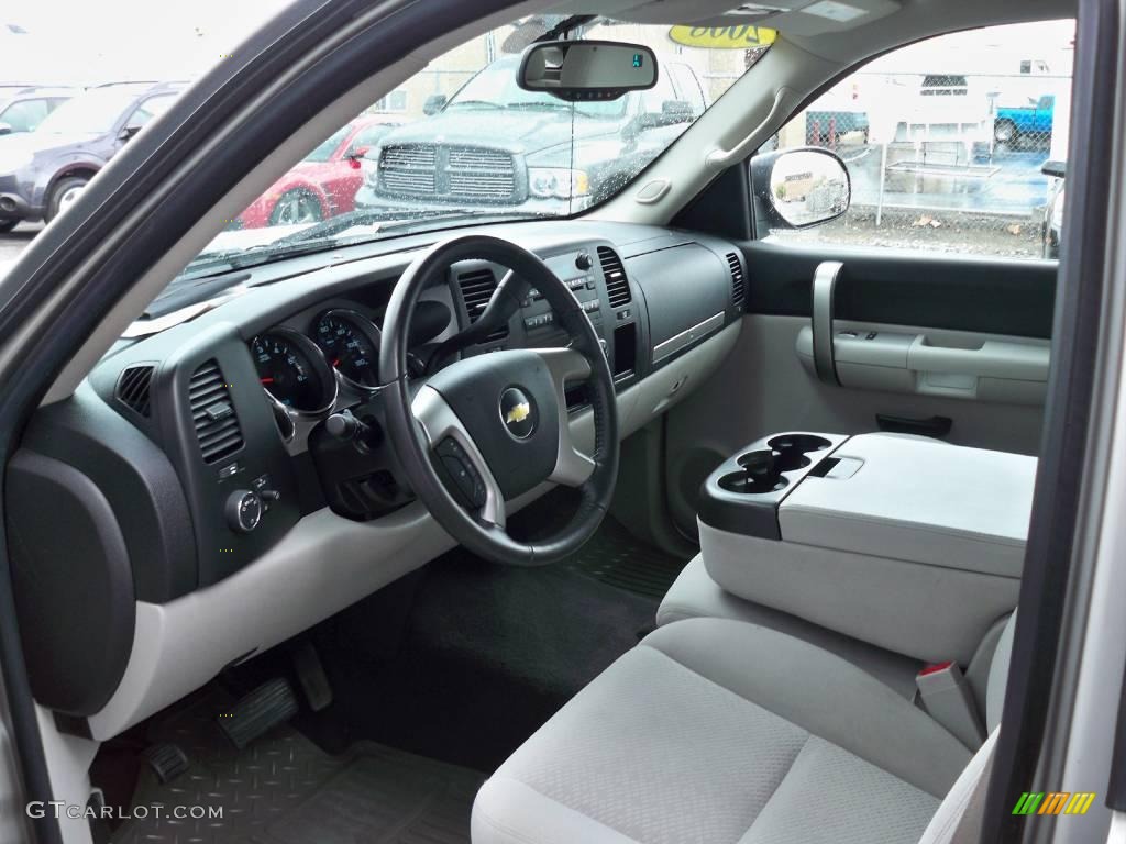 2008 Silverado 1500 LT Crew Cab 4x4 - Silver Birch Metallic / Light Titanium/Ebony Accents photo #4