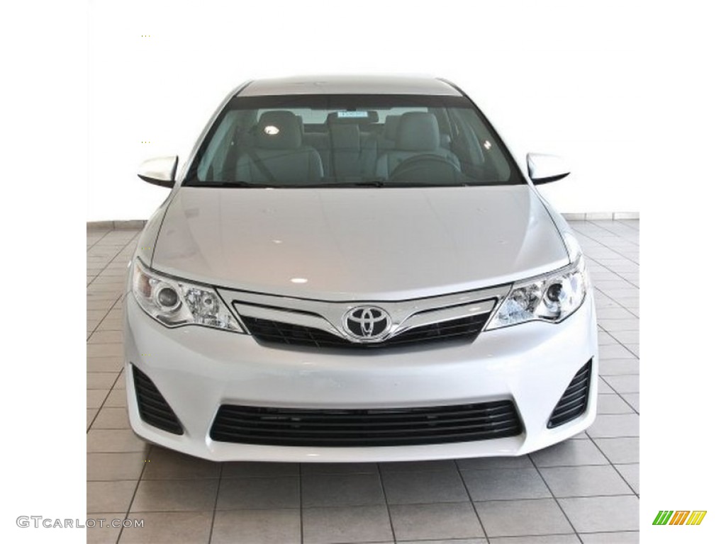 2013 Camry LE - Classic Silver Metallic / Ash photo #3