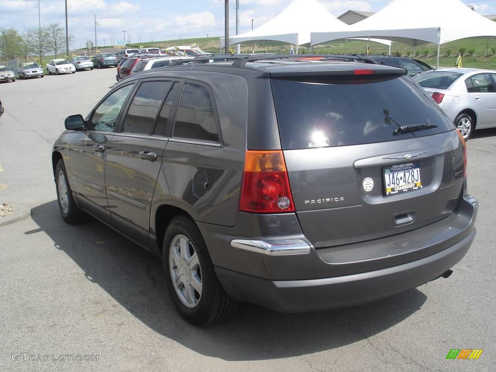 2004 Pacifica AWD - Graphite Gray Metallic / Dark Slate Gray photo #4