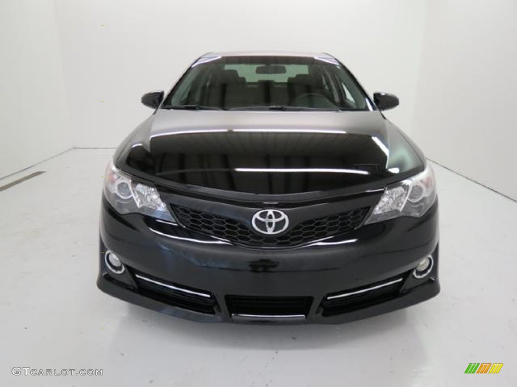 2013 Camry SE - Attitude Black Metallic / Black photo #2